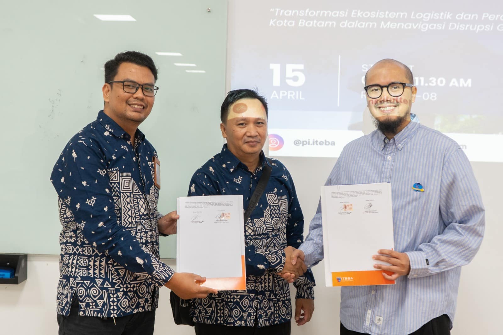 Perkuat Sinergi Akademik dan Industri, Prodi Perdagangan Internasional ITEBA Gelar Kuliah Umum Logistics Management dan Teken MoA dengan ALFI Batam