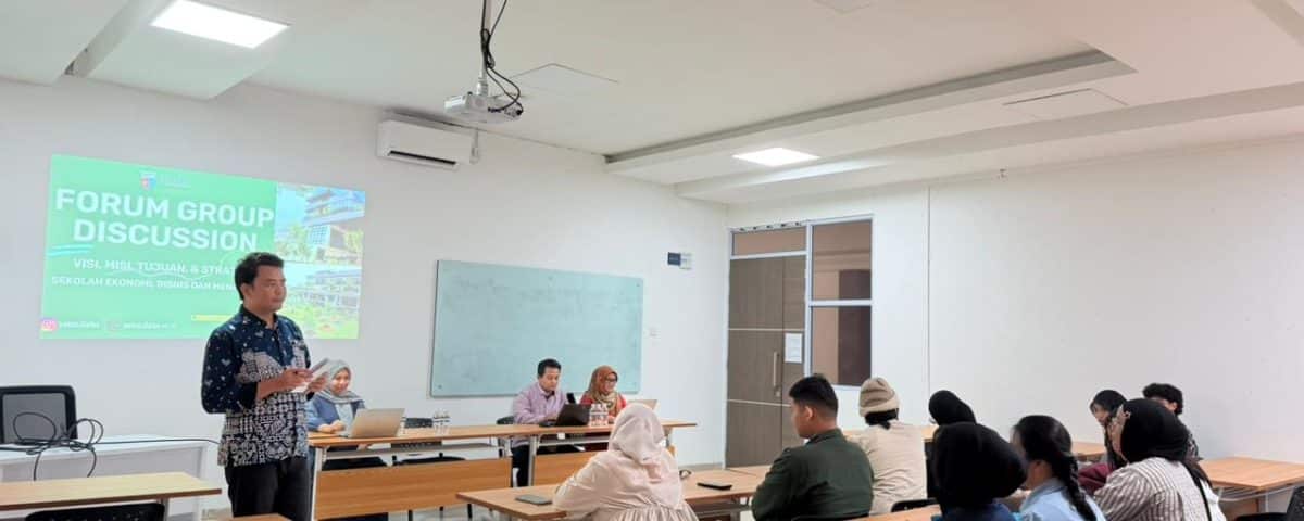 SEBM ITEBA Gelar FGD Bersama Mahasiswa, Rumuskan Visi dan Strategi Hadapi Era Digital SEBM ITEBA Gelar FGD Bersama Mahasiswa, Rumuskan Visi dan Strategi Hadapi Era Digital